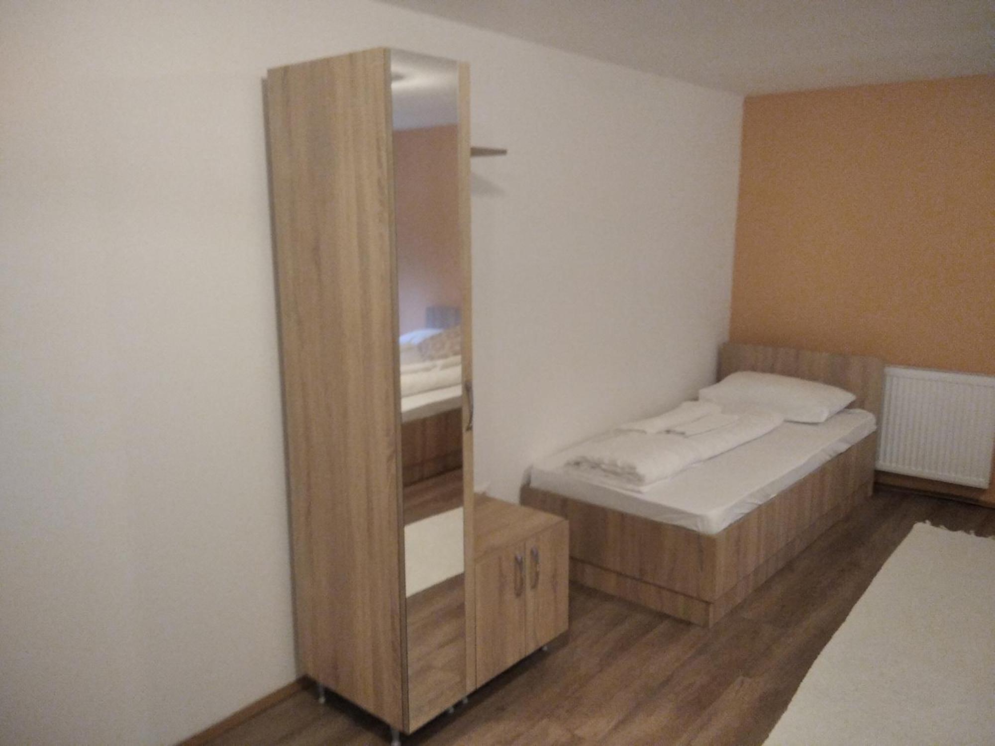 Apartments Izvor Lisine Strmosten Esterno foto