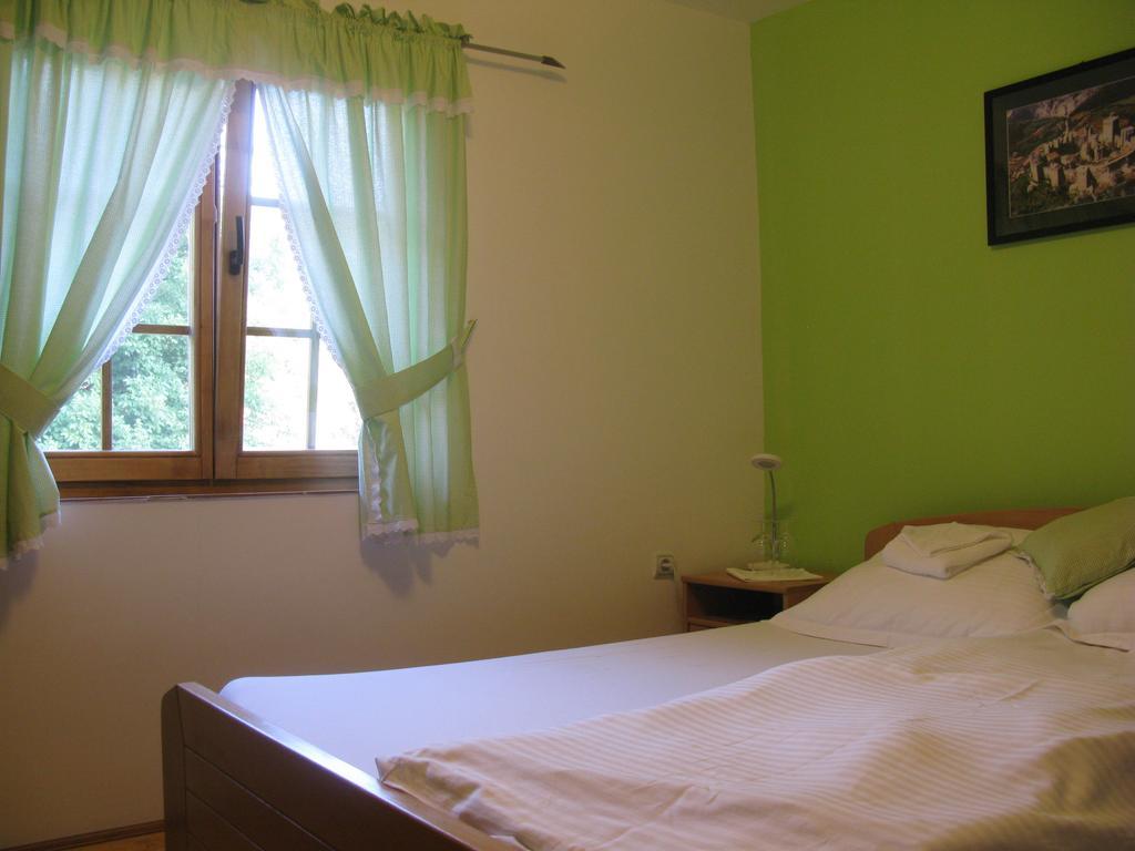 Apartments Izvor Lisine Strmosten Esterno foto
